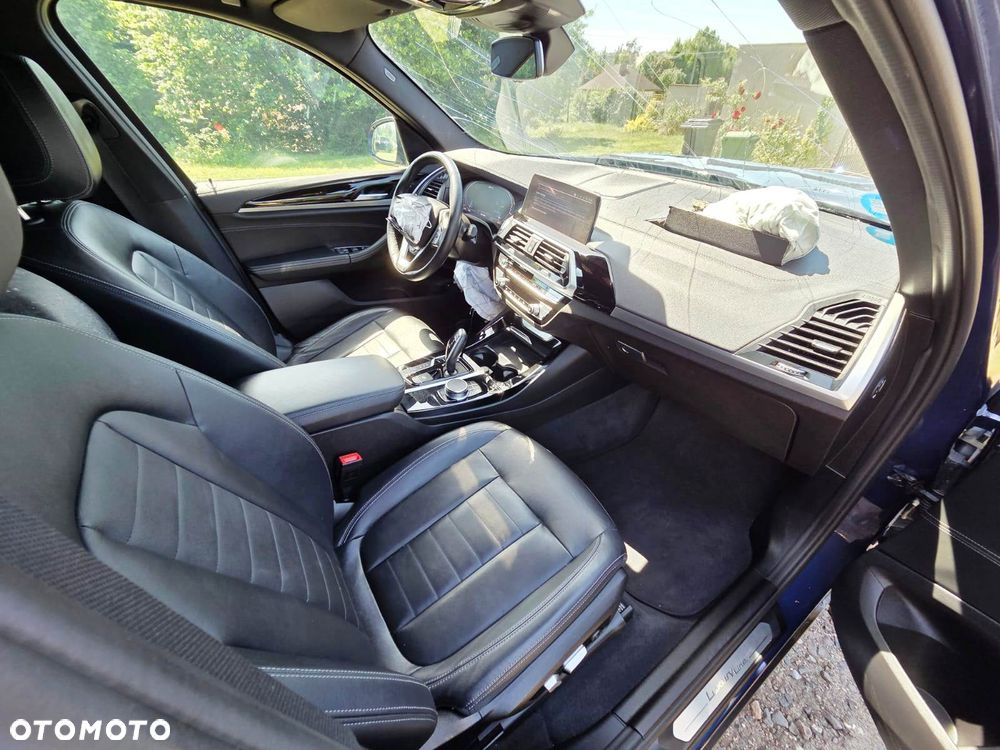 BMW X3 xDrive30e M Sport Edition - 11