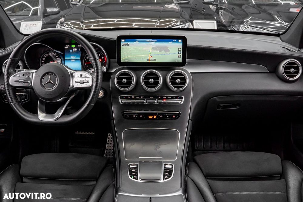 Mercedes-Benz GLC 300 4MATIC MHEV - 9