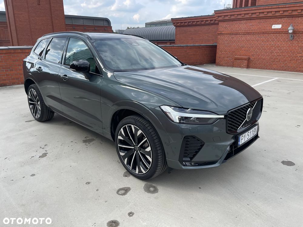 Volvo XC 60 B5 B AWD Ultra Dark - 4
