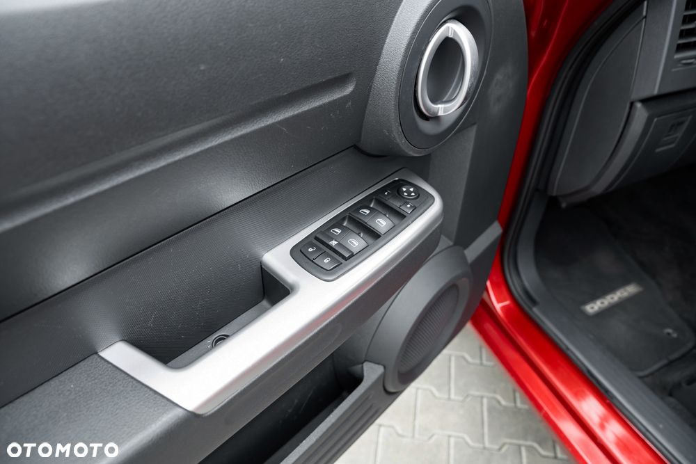 Dodge Nitro 2.8 CRD DPF Automatik R/T - 17