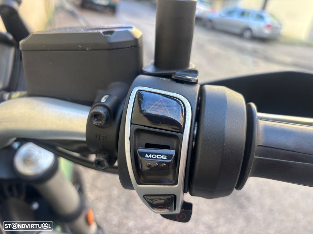 Moto Guzzi V85 TT Centenário - 6