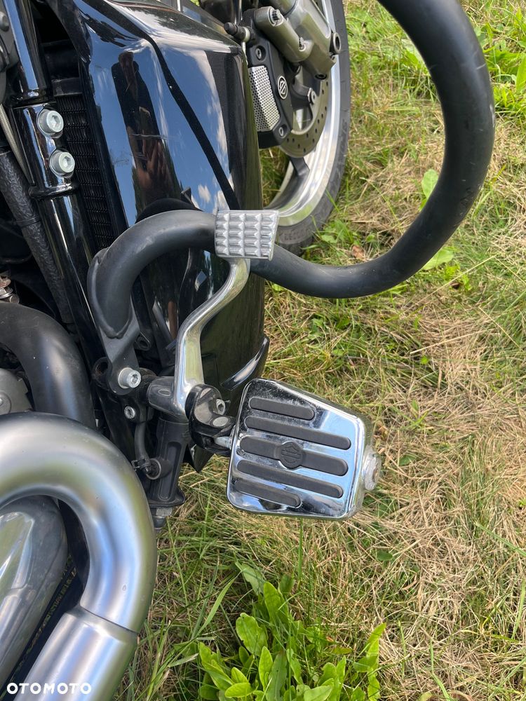 Harley-Davidson V-Rod Muscle - 12