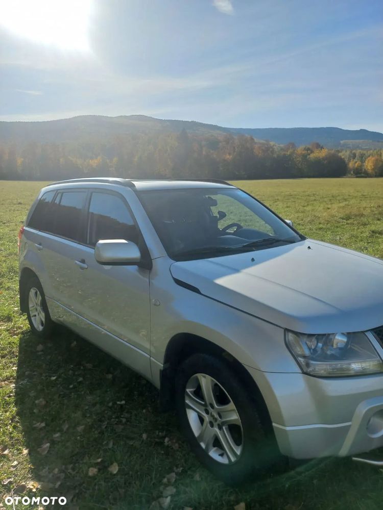 Suzuki Grand Vitara 2.0 - 3