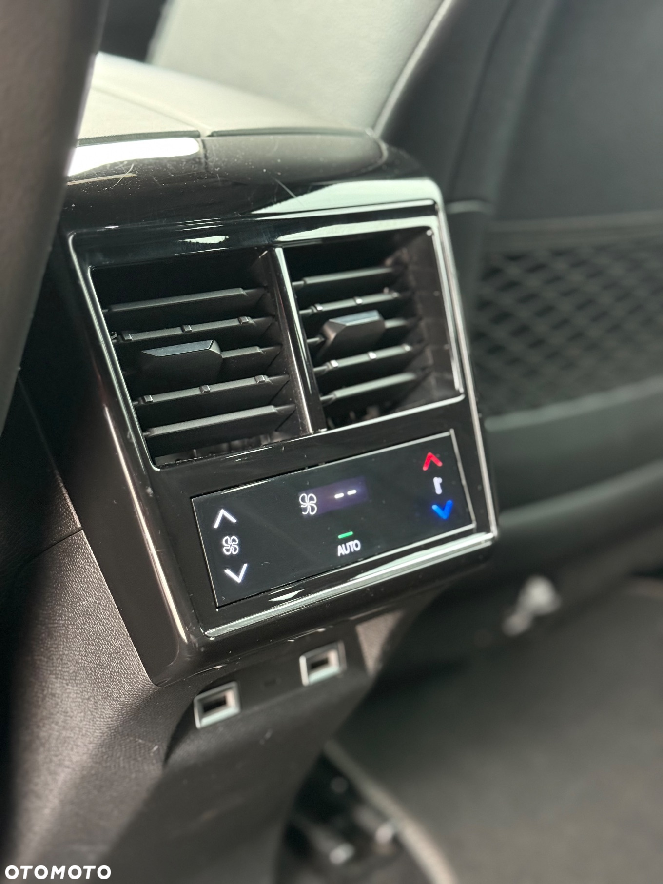 DS Automobiles DS 7 Crossback 1.6 PureTech Performance Line + - 23