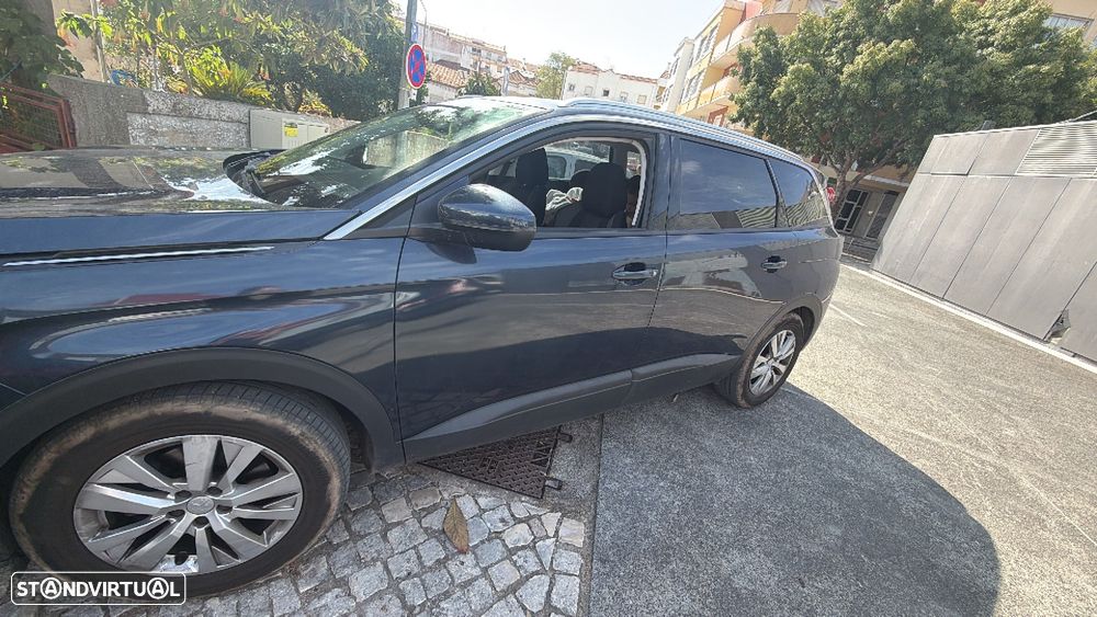 Peugeot 5008 1.5 BlueHDi Allure EAT8 - 5