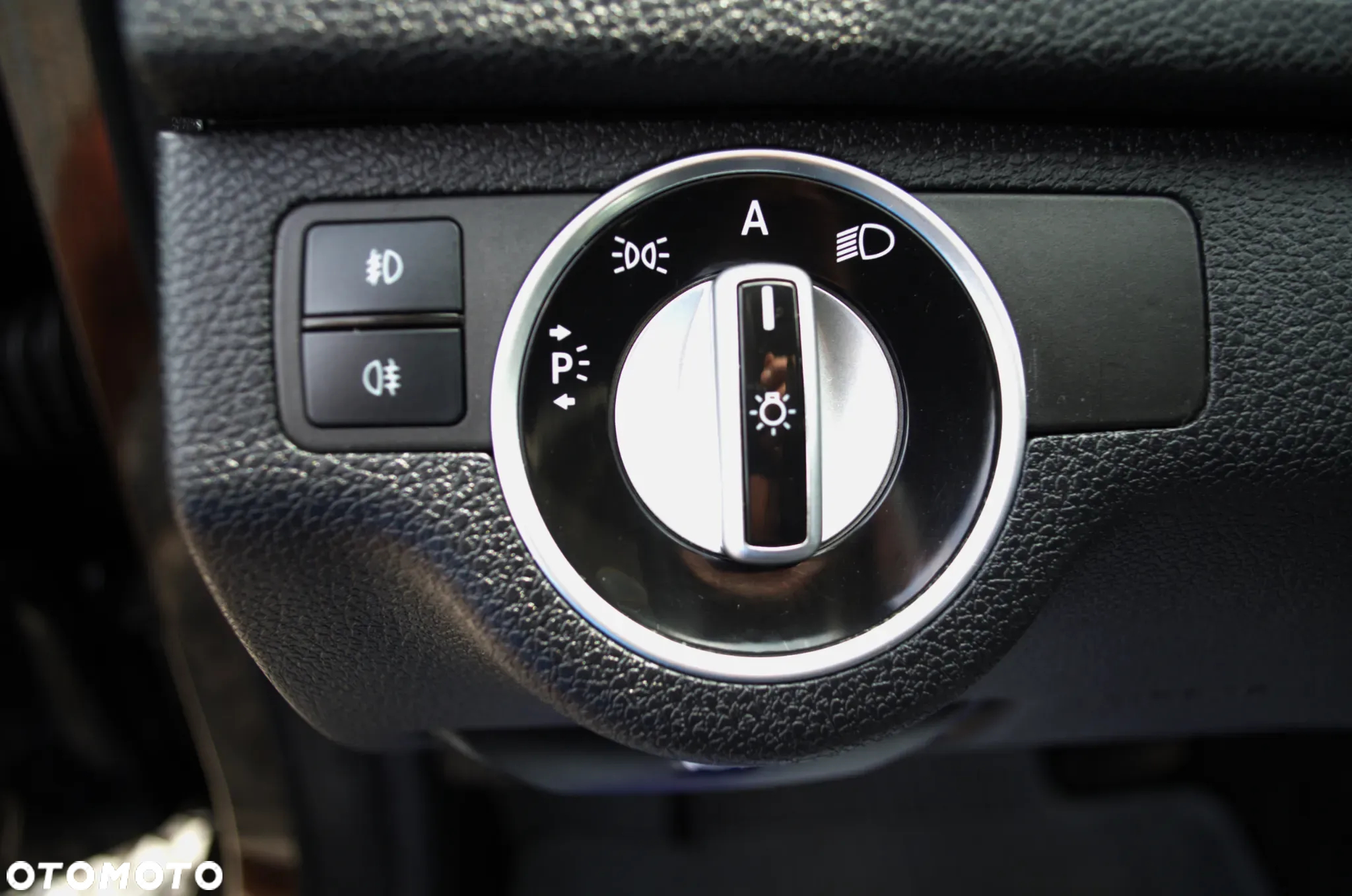 Mercedes-Benz Klasa C 200 T (BlueEFFICIENCY) Avantgarde - 13
