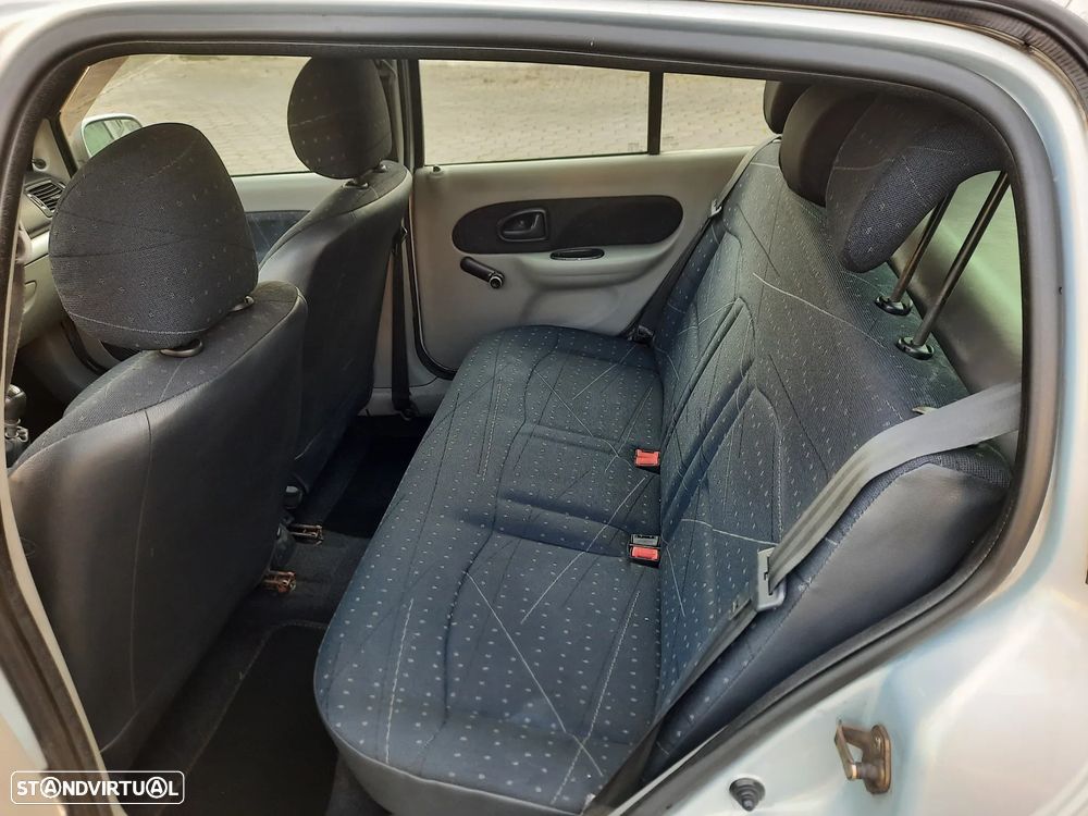 Renault Clio 1.5 dCi Confort - 5