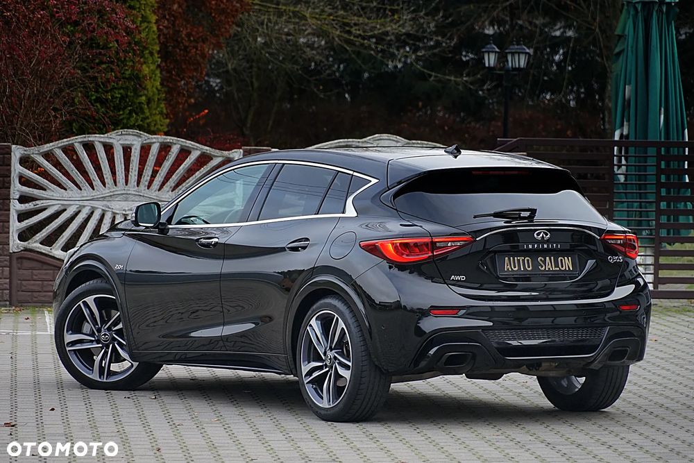 Infiniti Q30 2.0t DCT AWD Sport - 17