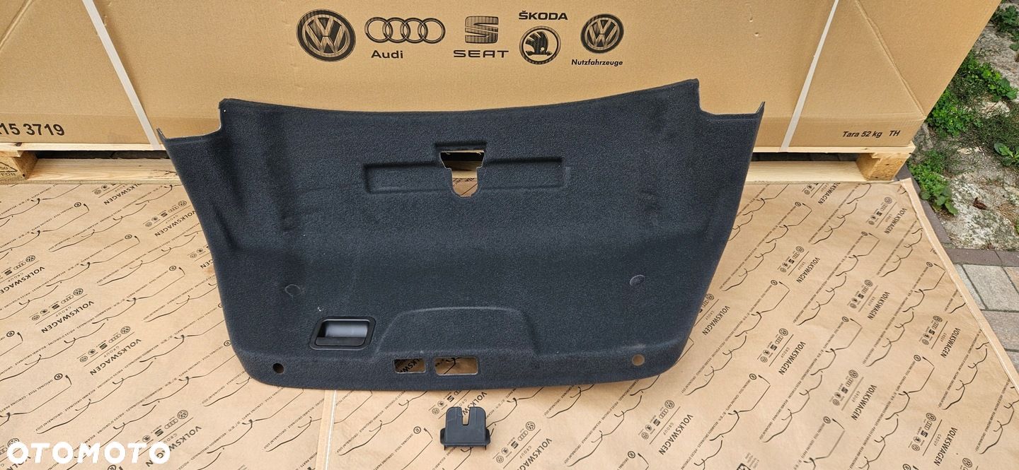 AUDI S8 A8 D4 LIFT TAPICERKA TYLNEJ KLAPY BAGAŻNIKA 4H0867975M - 1