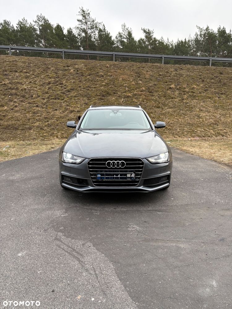 Audi A4 Avant 2.0 TDI DPF clean diesel S line Sportpaket - 4