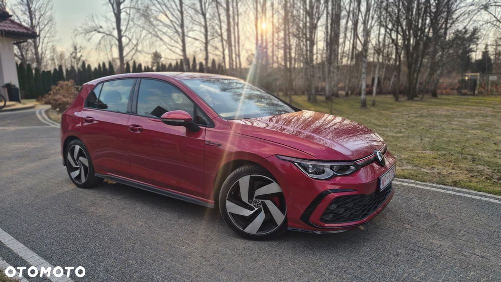 Volkswagen Golf - 8