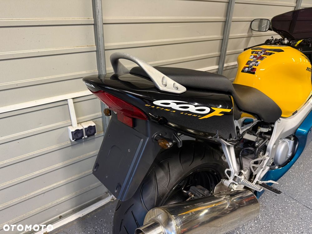 Honda CBR - 4