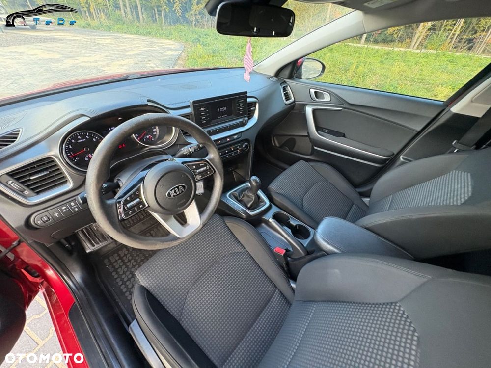 Kia Ceed 1.4 L Business Line Plus - 18