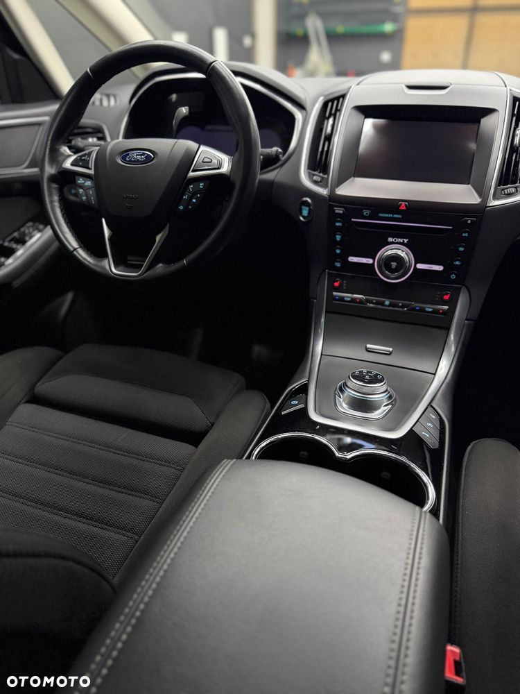 Ford S-Max 2.0 EcoBlue Titanium - 21