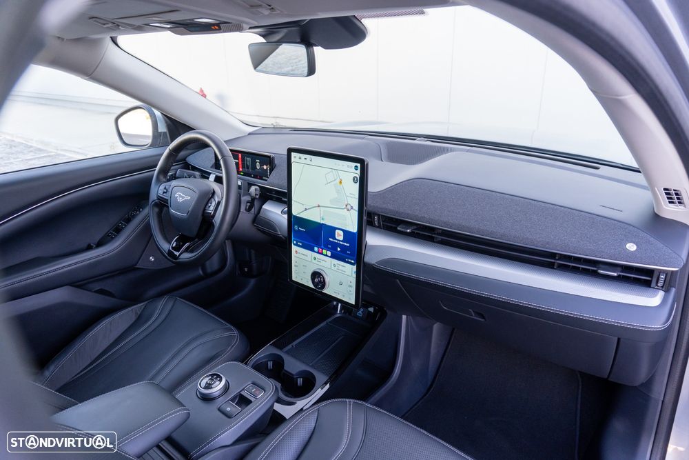 Ford Mustang Mach-E 75.7 kWh Premium AWD - 36