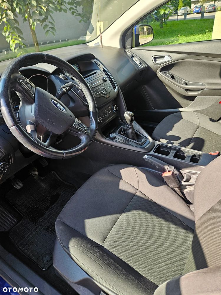 Ford Focus 1.6 SYNC Edition - 14