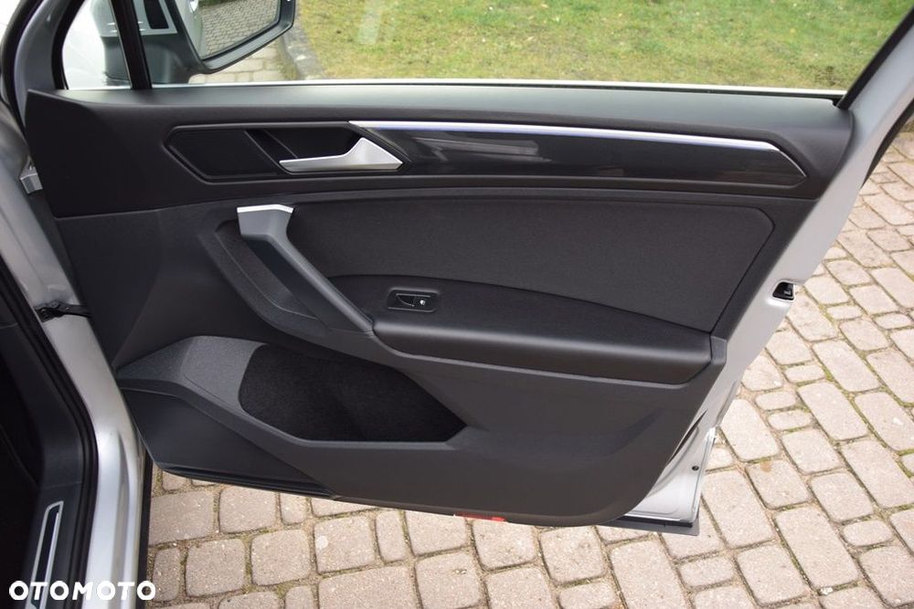 Volkswagen Tiguan 2.0 TDI SCR DSG R-Line - 25