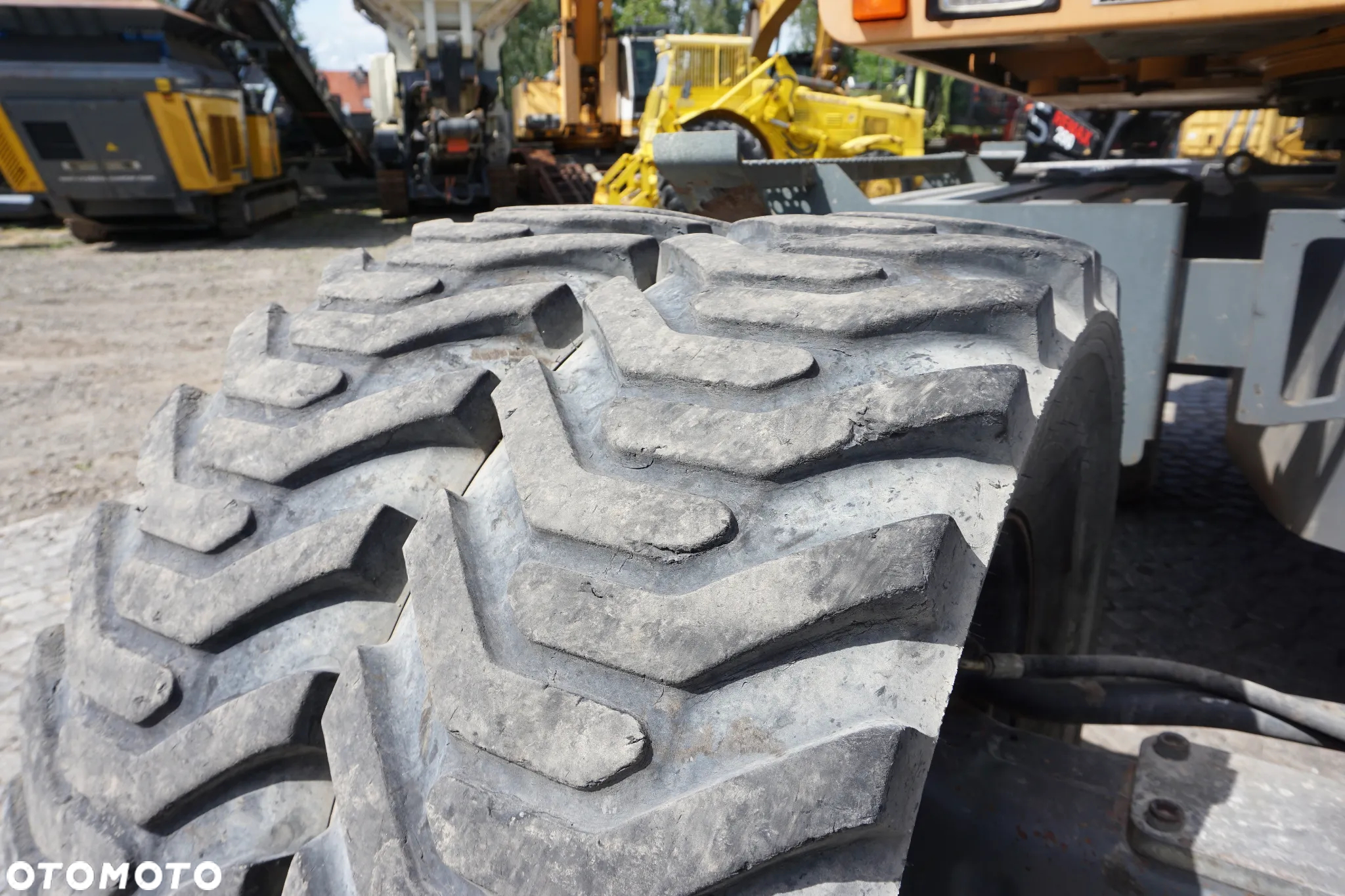 Liebherr A 900C - 10