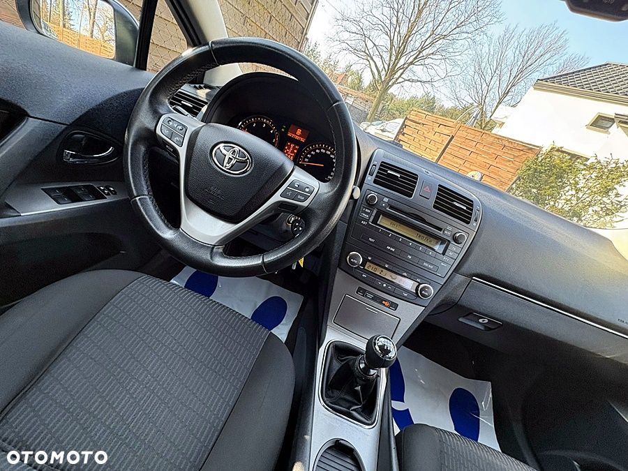 Toyota Avensis 2.0 D-4D - 33