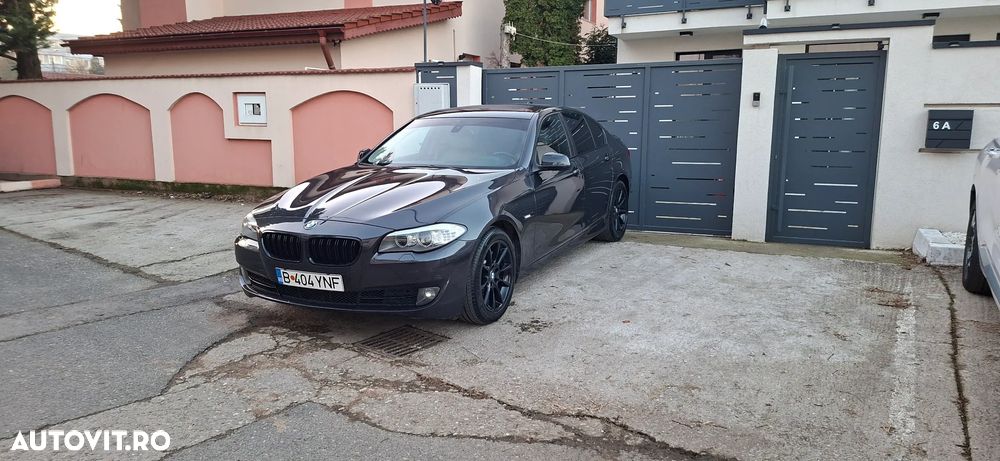 BMW Seria 5 530d xDrive AT - 2