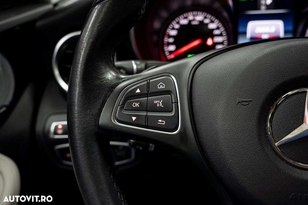 Mercedes-Benz C 200 4Matic 9G-TRONIC Exclusive - 35