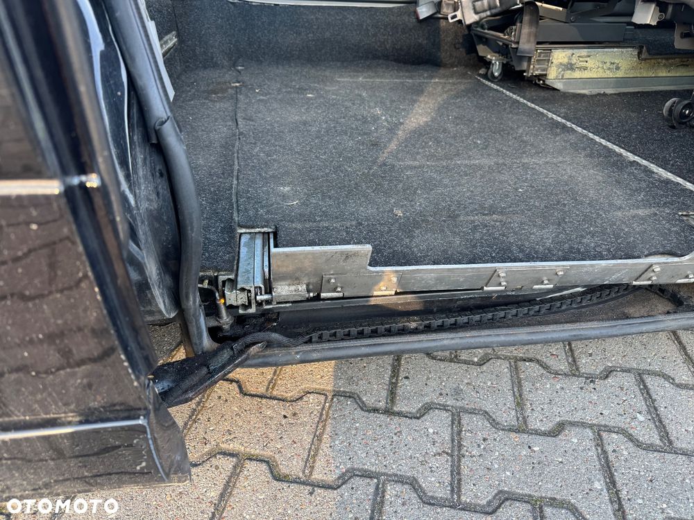 Kia Carnival 06-09 - 22