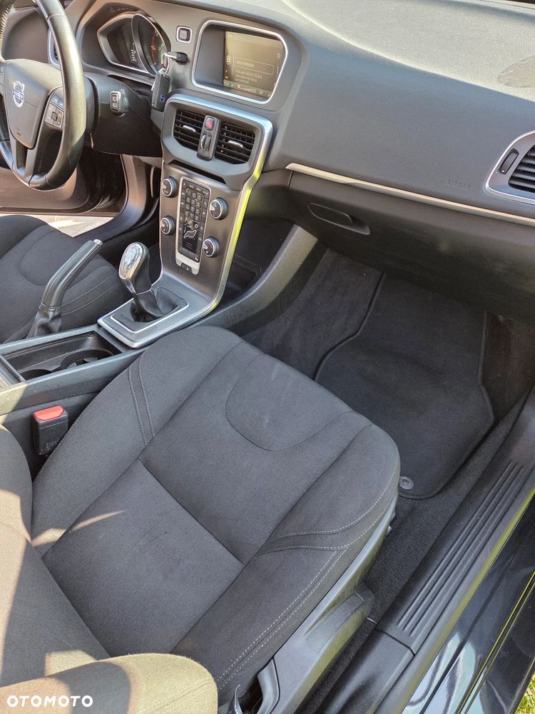 Volvo V40 D2 Base - 19