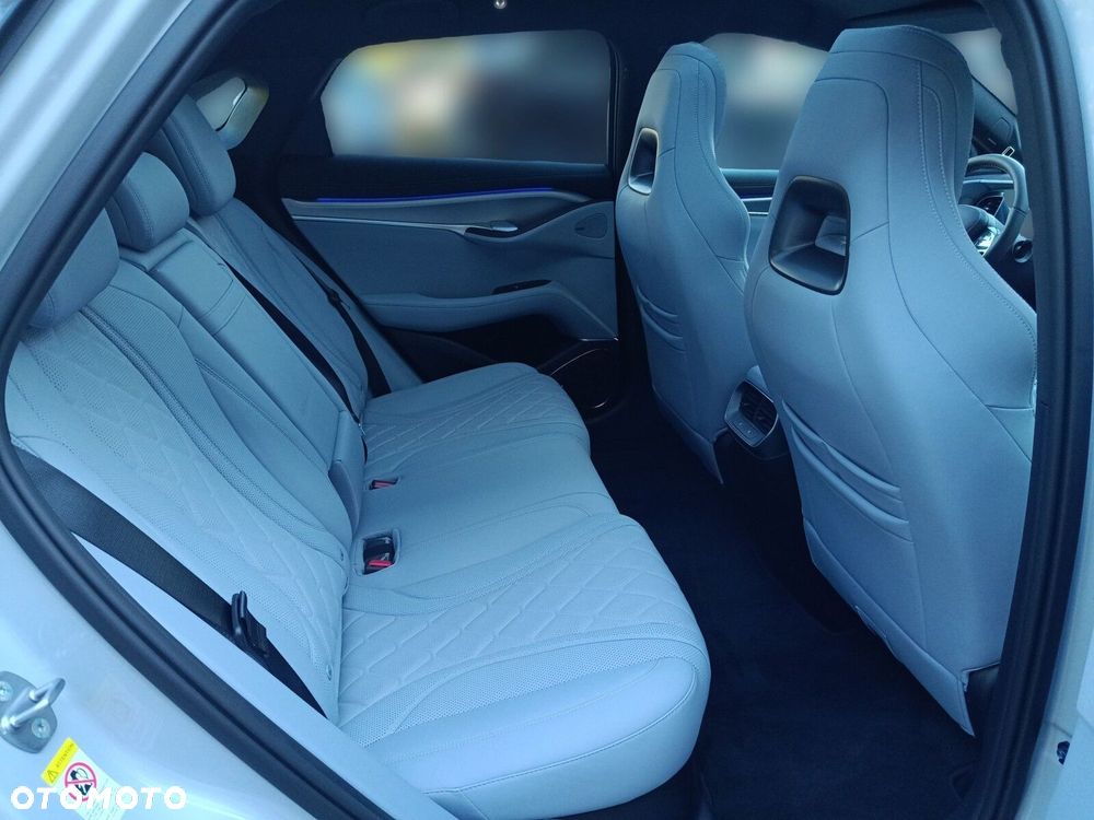 BYD Sealion 7 - 22