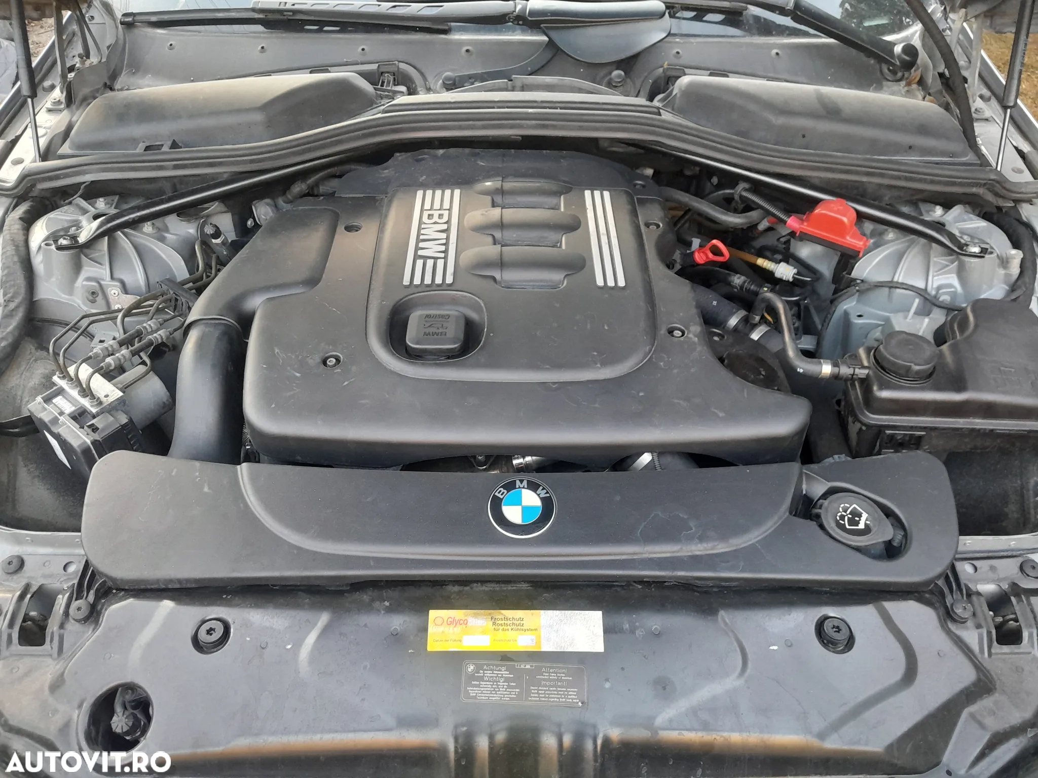 BMW Seria 5 520d Touring - 8