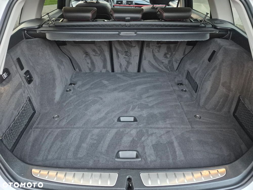 BMW Seria 3 320d Sport Line - 16