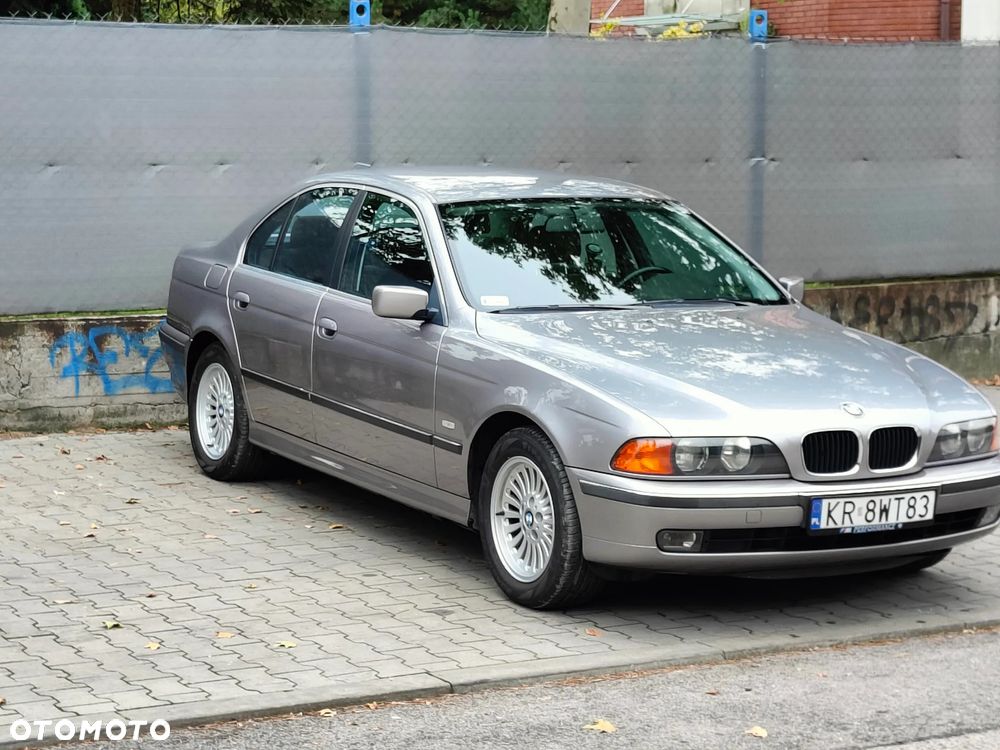 BMW Seria 5 528i - 3