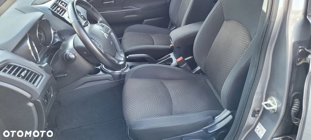Mitsubishi ASX - 15