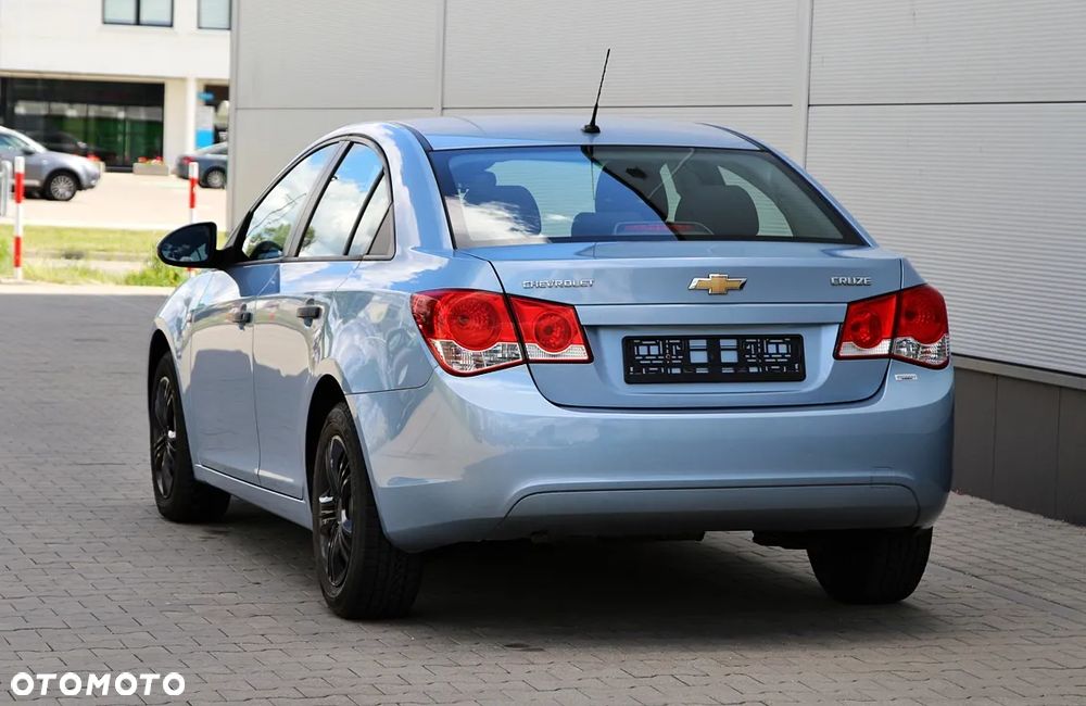 Chevrolet Cruze 1.6 LS+ - 5