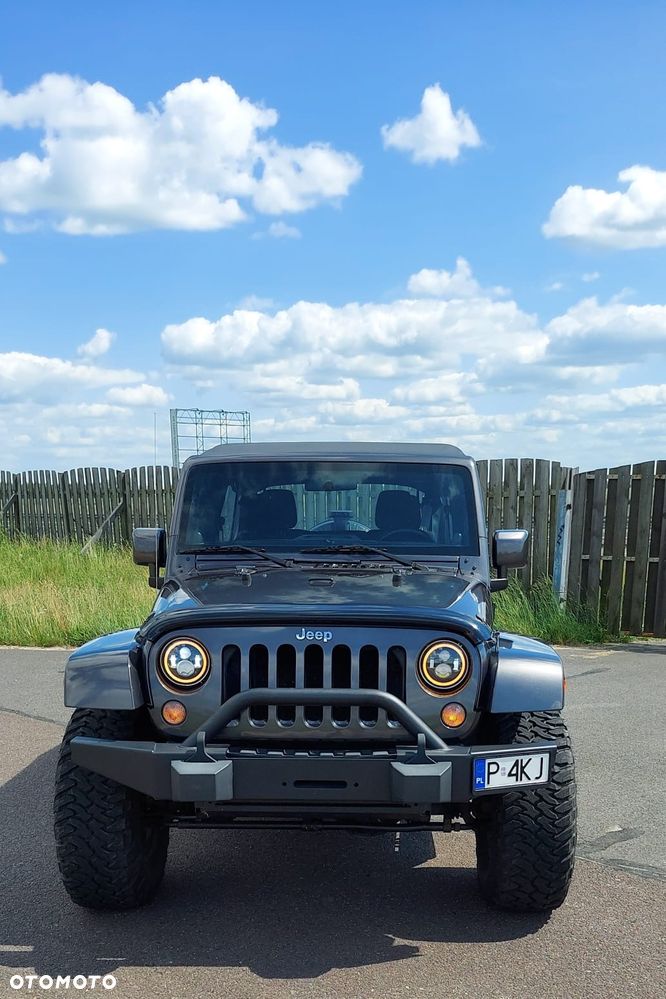 Jeep Wrangler - 25