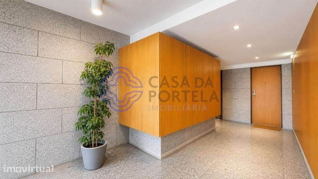 Apartamento T2 Com Garagem, em Leça da Palmeira, Para Venda. - Grande imagem: 4/26