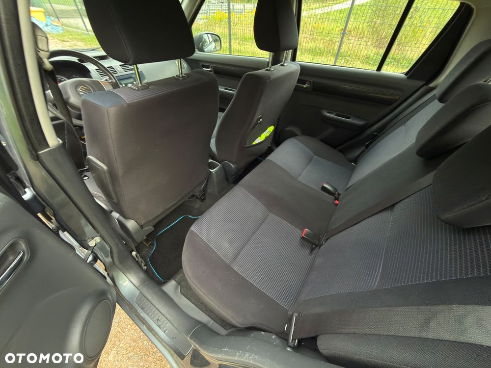 Suzuki Swift - 9