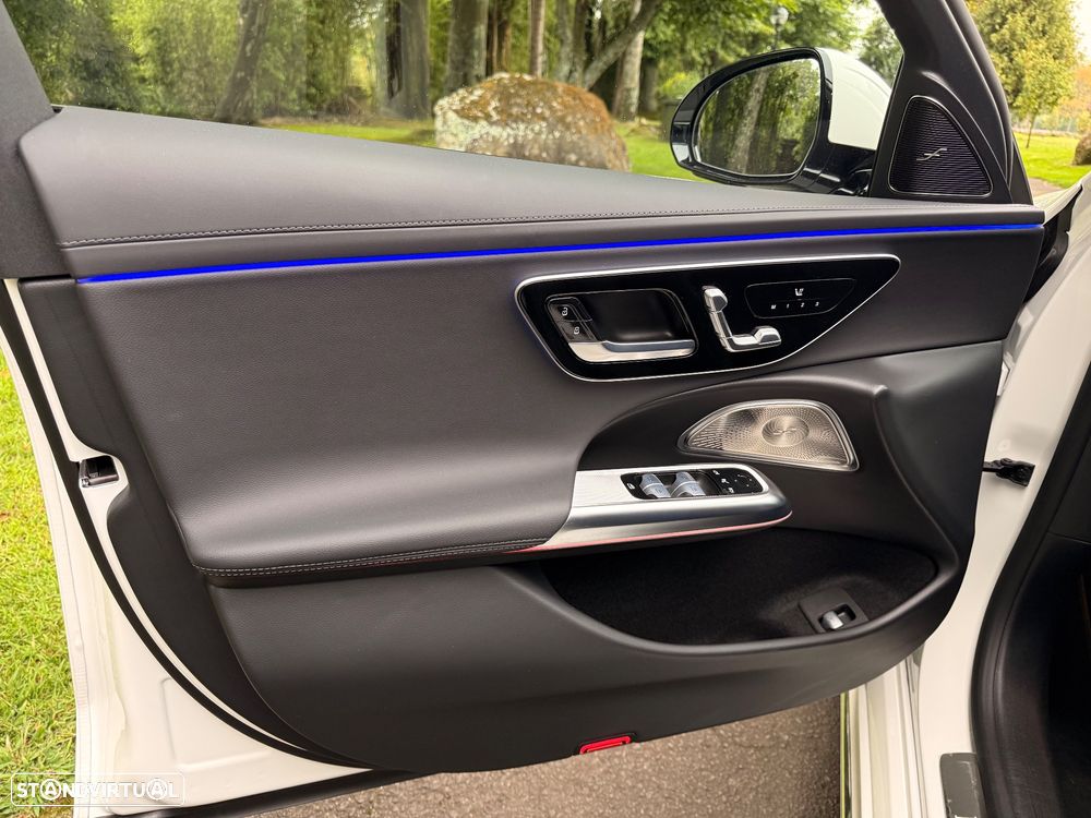 Mercedes-Benz E 300 de AMG Line - 19