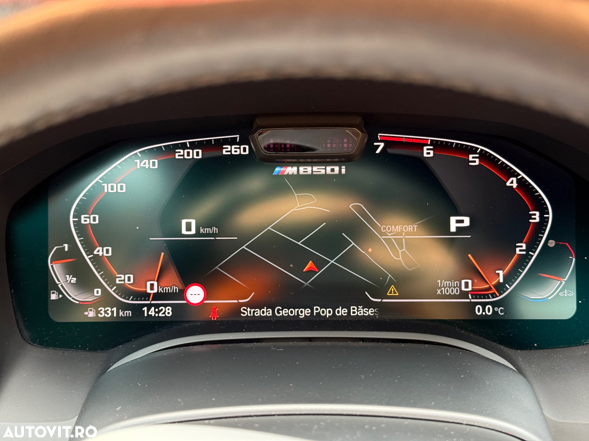 BMW M8 M850i xDrive AT - 12