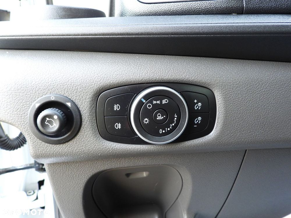 Ford TRANSIT SKRZYNIA PODWÓJNA KABINA DOKA 7 MIEJSC BLIŹNIACZE KOŁA KLIMATYZACJA  130KM - 27