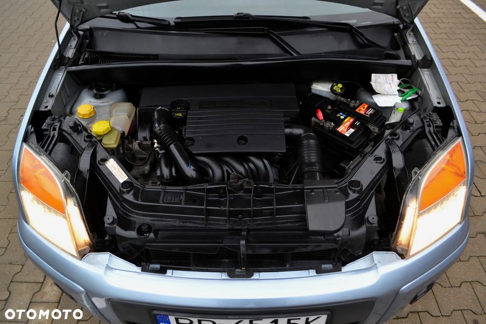 Ford Fusion 1.6 Ambiente - 35