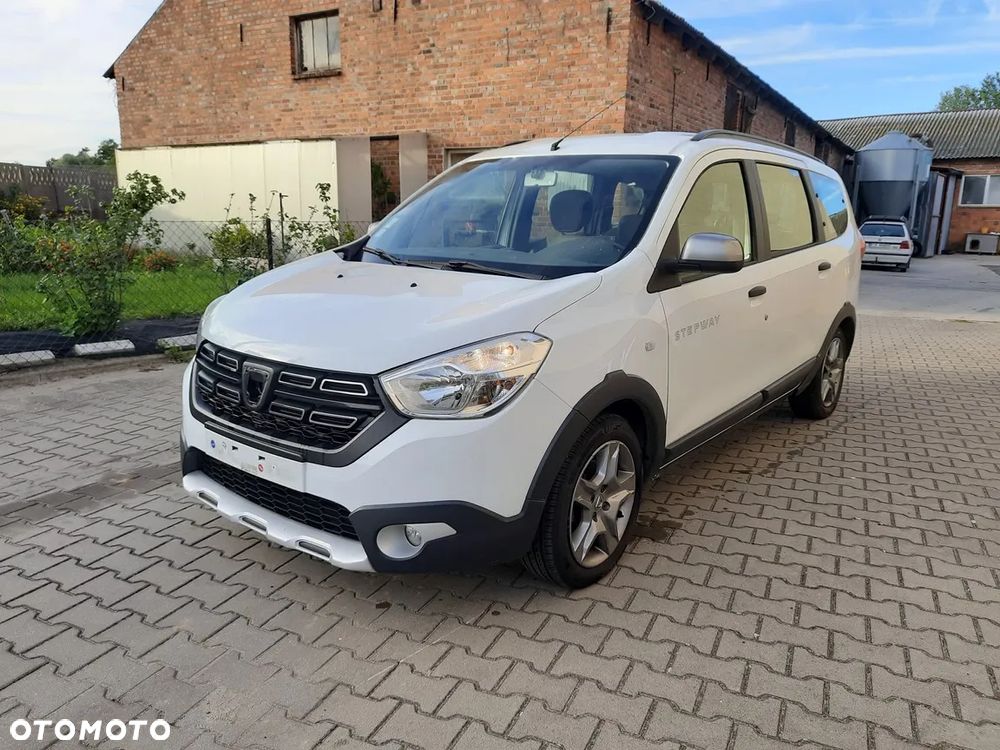 Dacia Lodgy 1.2 TCe Stepway - 1