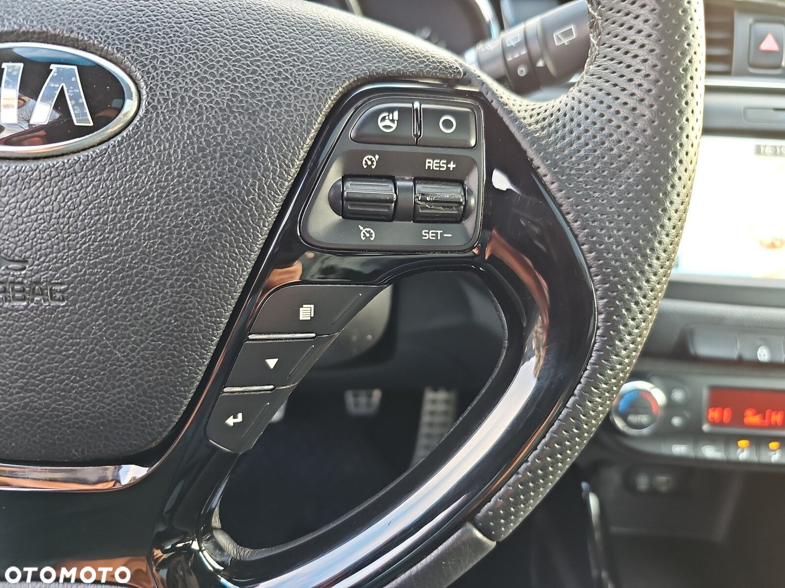 Kia Ceed - 16