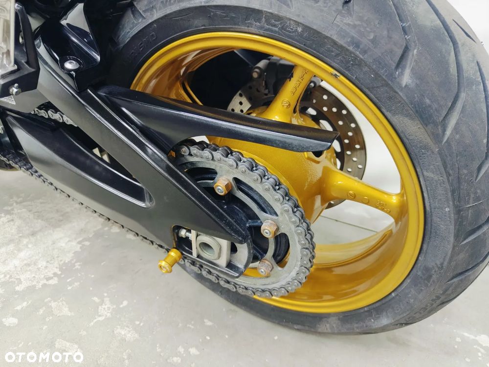 Yamaha FZ8 - 26