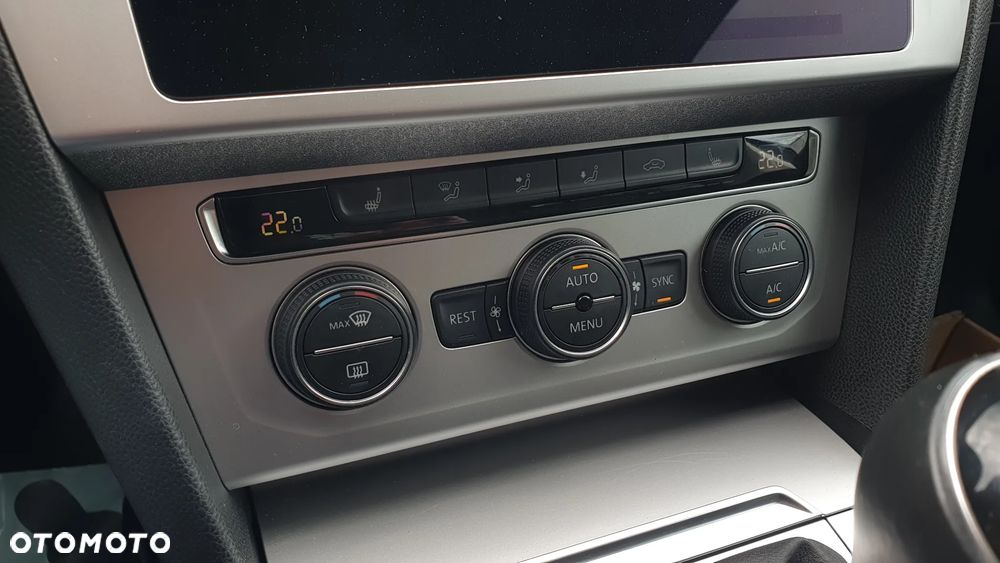 Volkswagen Passat 2.0 TDI BMT Comfortline - 27