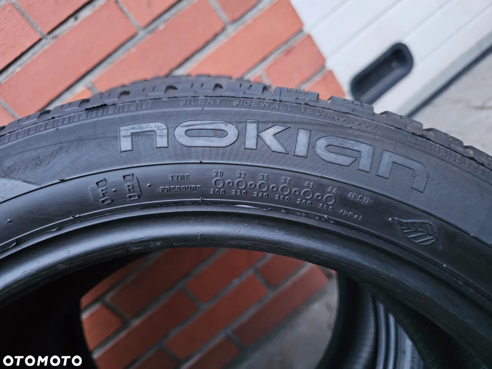 (O75) 215/50R17 95V XL 4,3-6,2mm 15r / Nokian WR A3 - 10