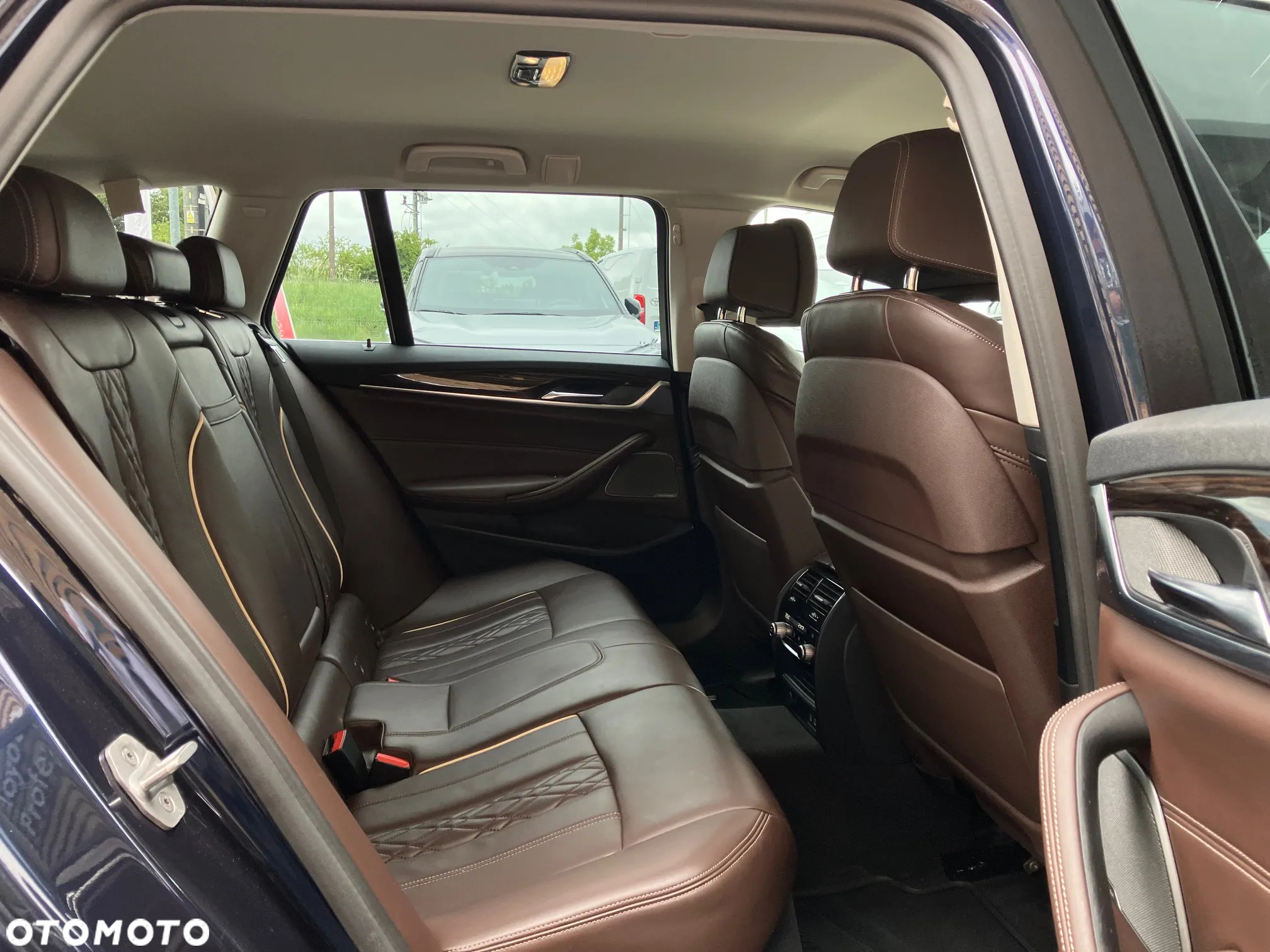 BMW Seria 5 520d xDrive Touring - 22