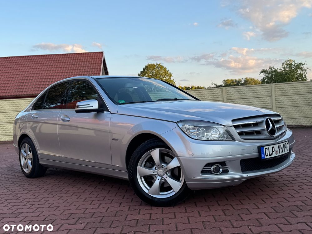 Mercedes-Benz Klasa C 180 CGI Automatik BlueEFFICIENCY Avantgarde - 10