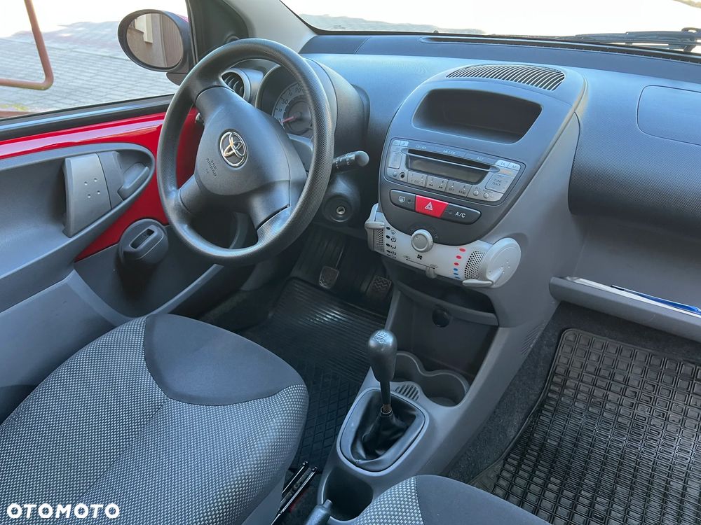 Toyota Aygo - 10