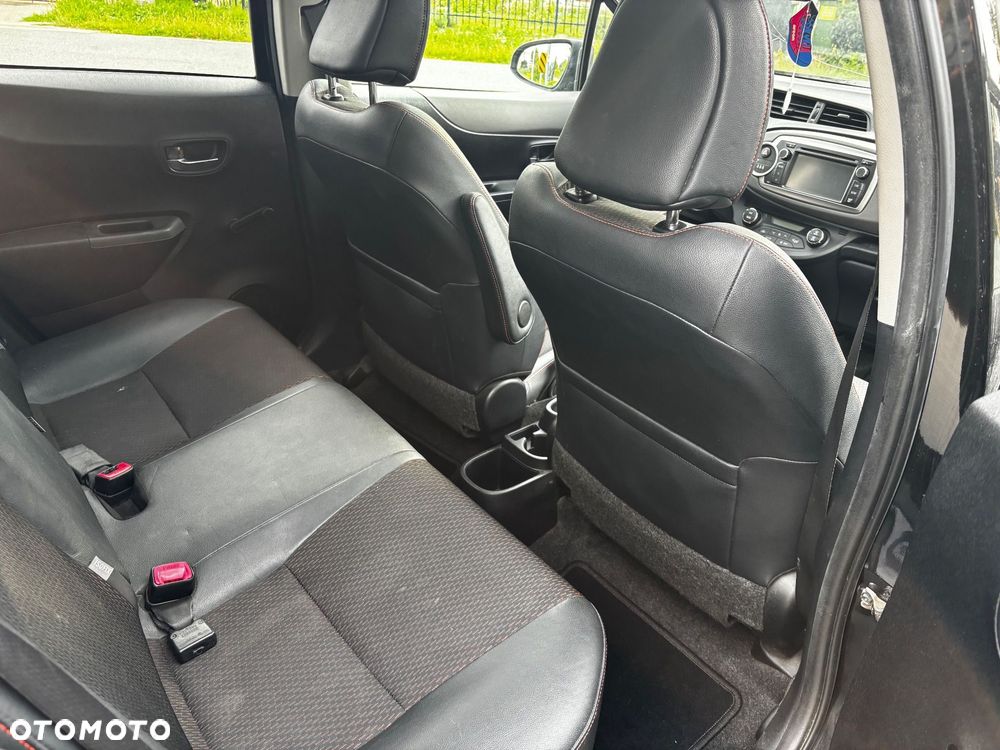 Toyota Yaris - 10