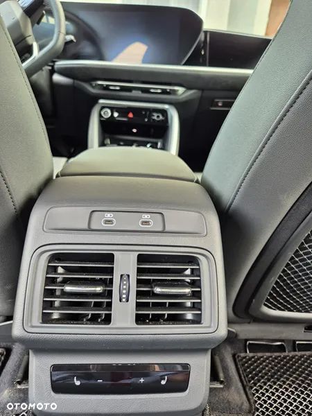 Audi Q5 Sportback - 12